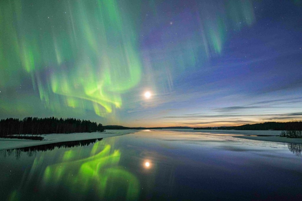 Arctic Road Trips, Northern Lights with sunset, Lapland Finland, Photo Luisa Schaffner