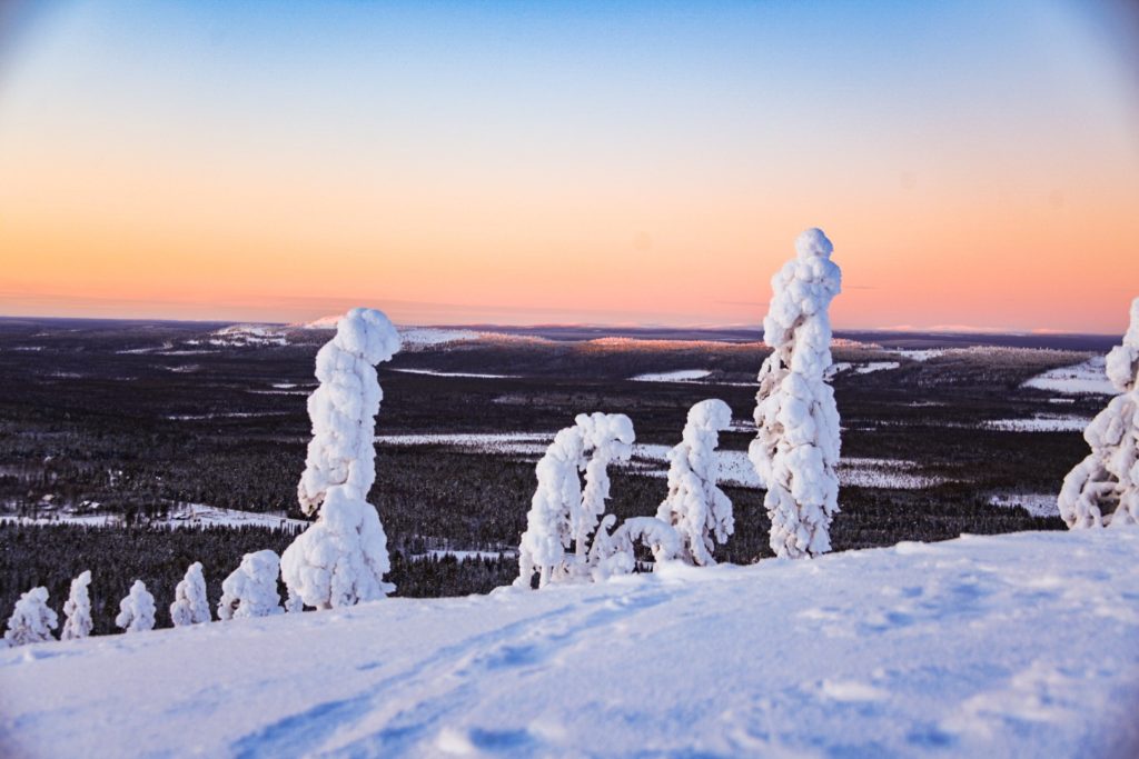 Arctic Road Trips, Sunset, Snow, Lapland Finland, Photo Lorenzo Mirandola