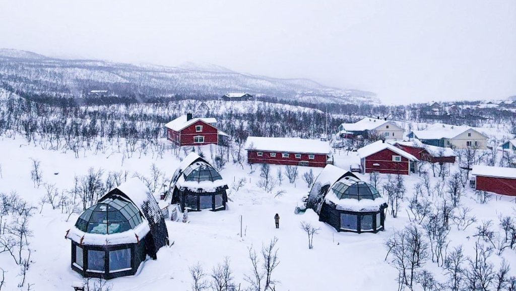 Tundrea Kilpisjärvi, glass igloo hotel Finland Lapland picture by Lorenzo Mirandola
