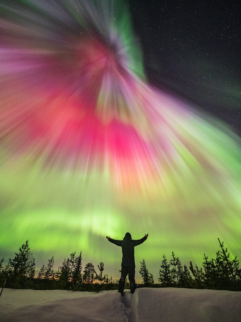 Aurora Moon, Very cold but very amazing. An intense display…